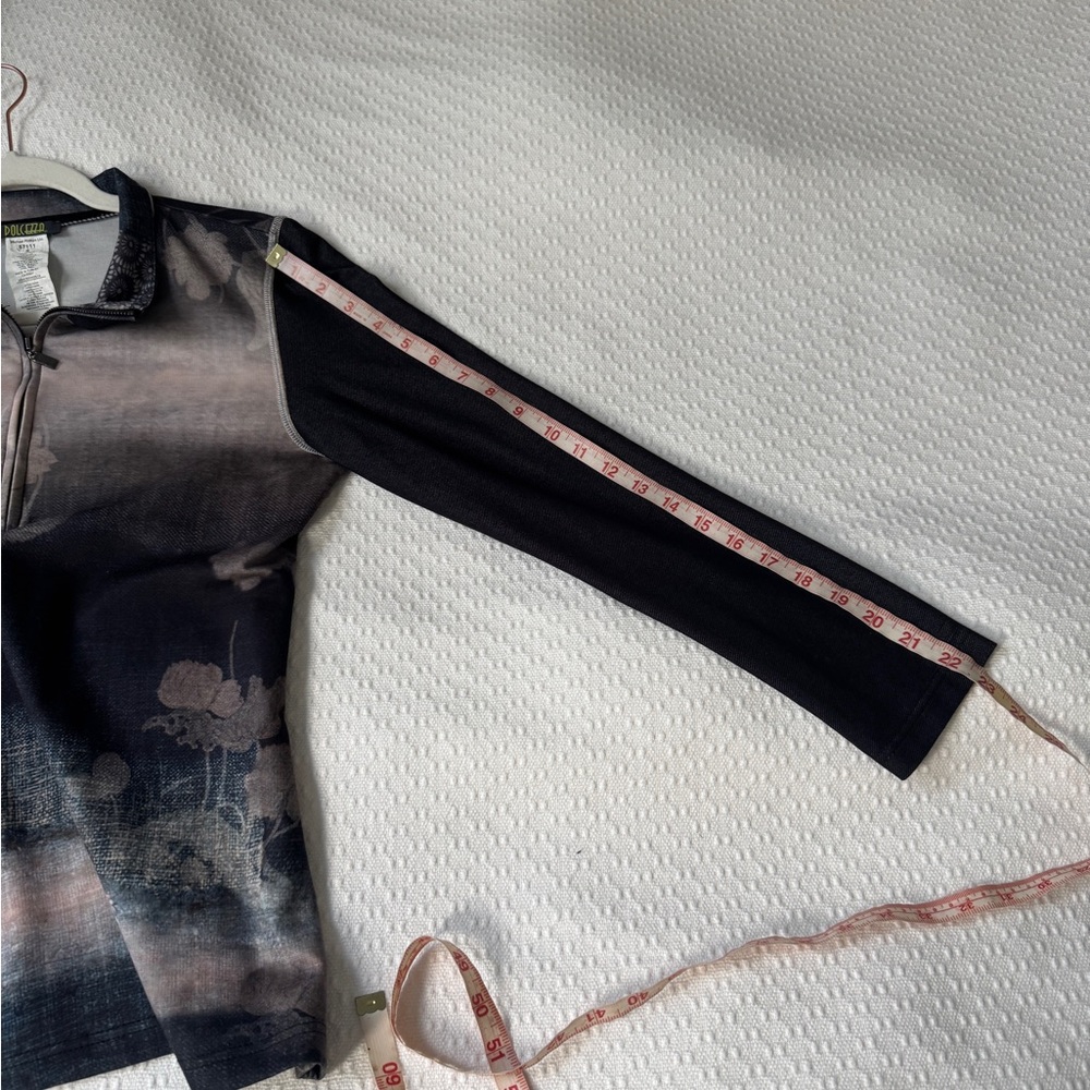 Dolcezza Black And Gray Pullover With Floral Desi… - image 8